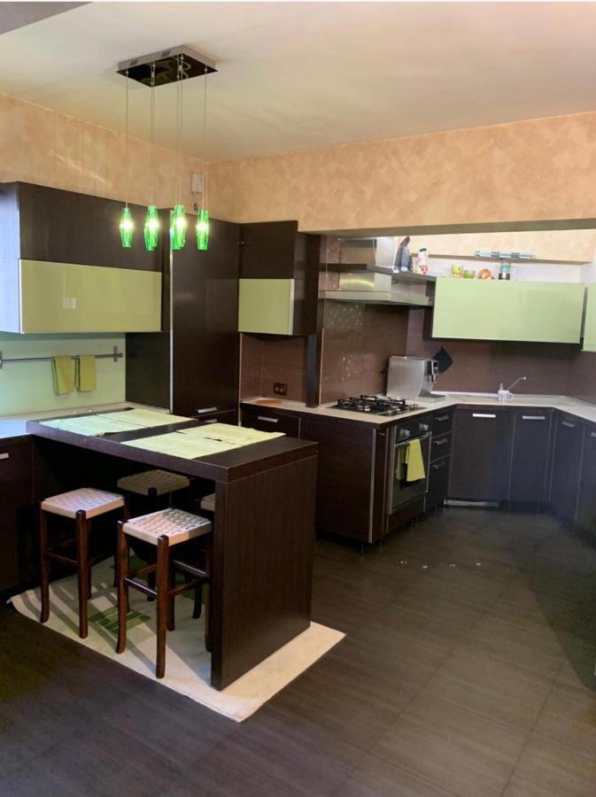 Central Apartment 4 Rooms Braşov Dış mekan fotoğraf