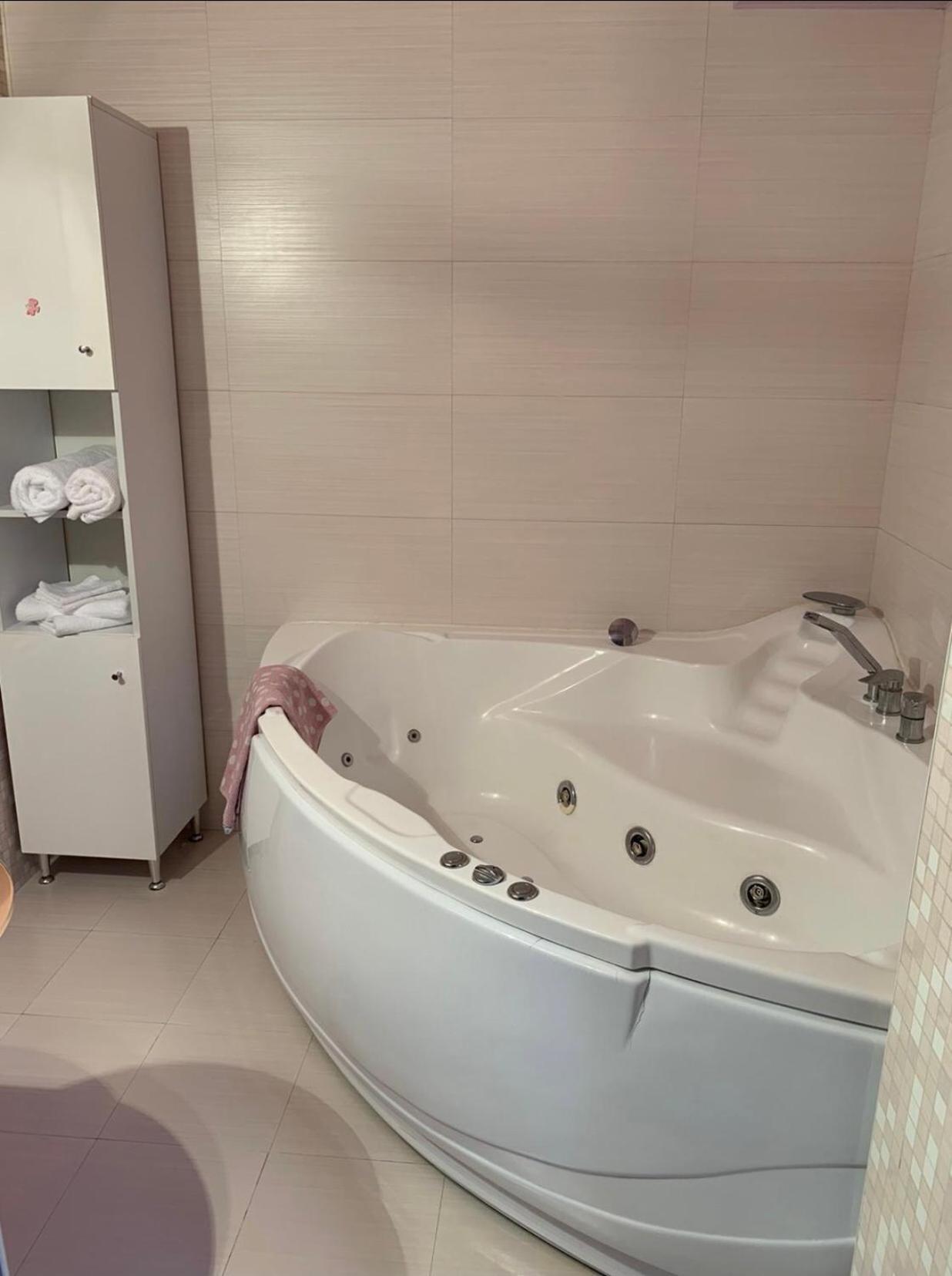 Central Apartment 4 Rooms Braşov Dış mekan fotoğraf