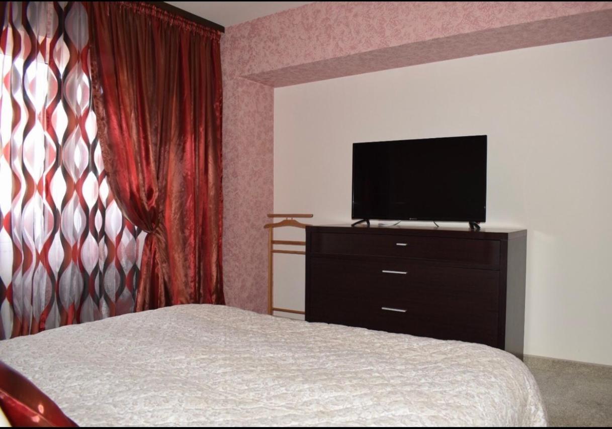 Central Apartment 4 Rooms Braşov Dış mekan fotoğraf
